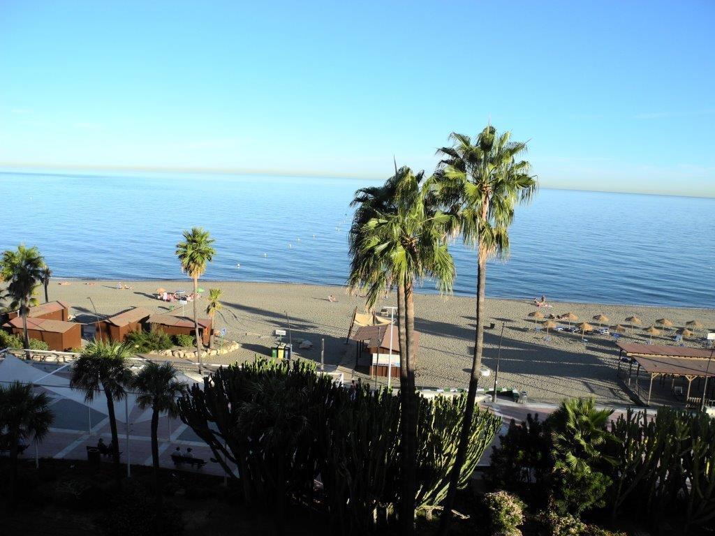 Hotel Buenavista Estepona Exterior photo The beach at the Miramar Resort